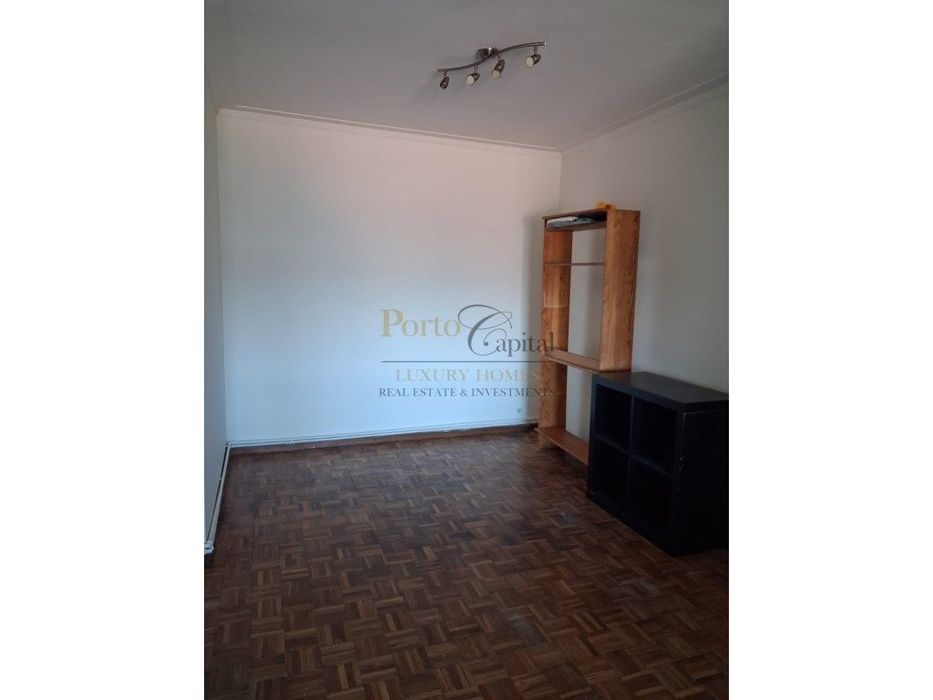 Apartamento T3+1 Com Fantastica Vista Sobre O Douro, Uma Box (3 Lug...