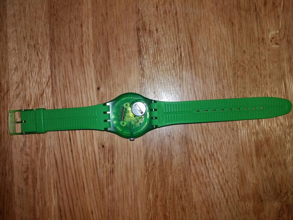 Жіночий годинник скелетон Swatch