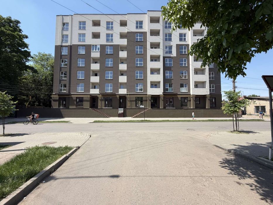 Продам 2к квартиру в новобудові біля міського парку.