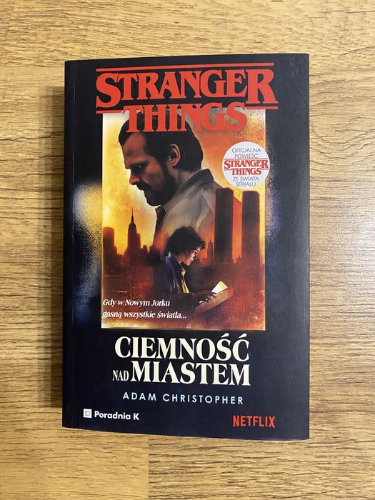 książka Ciemność Nad Miastem Adam Christopher