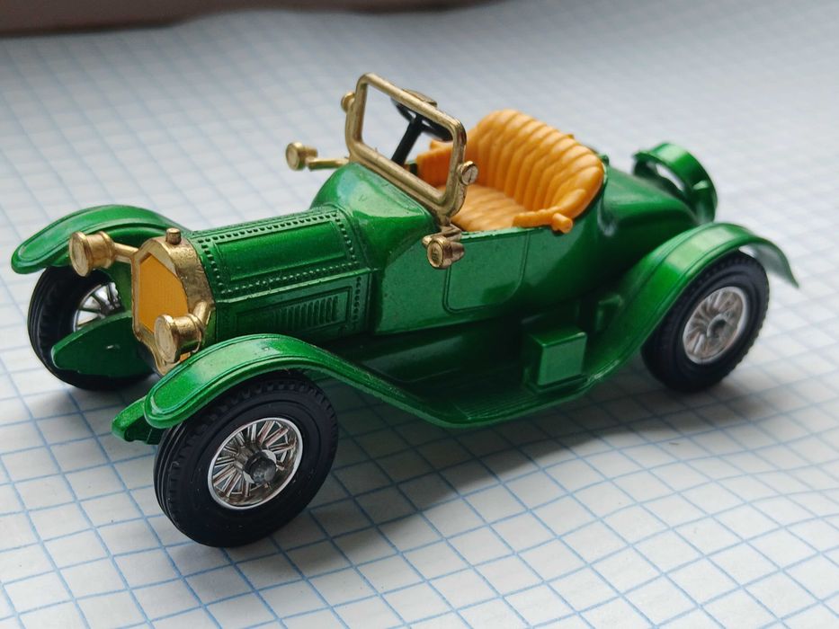 Машинка Matchbox Y-6 - 1913 Cadillac.