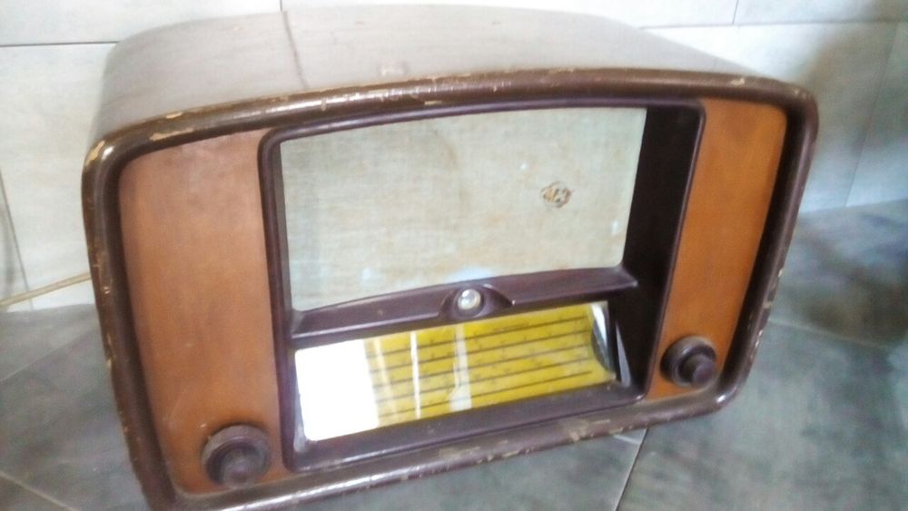 Продам старовинний програвач !