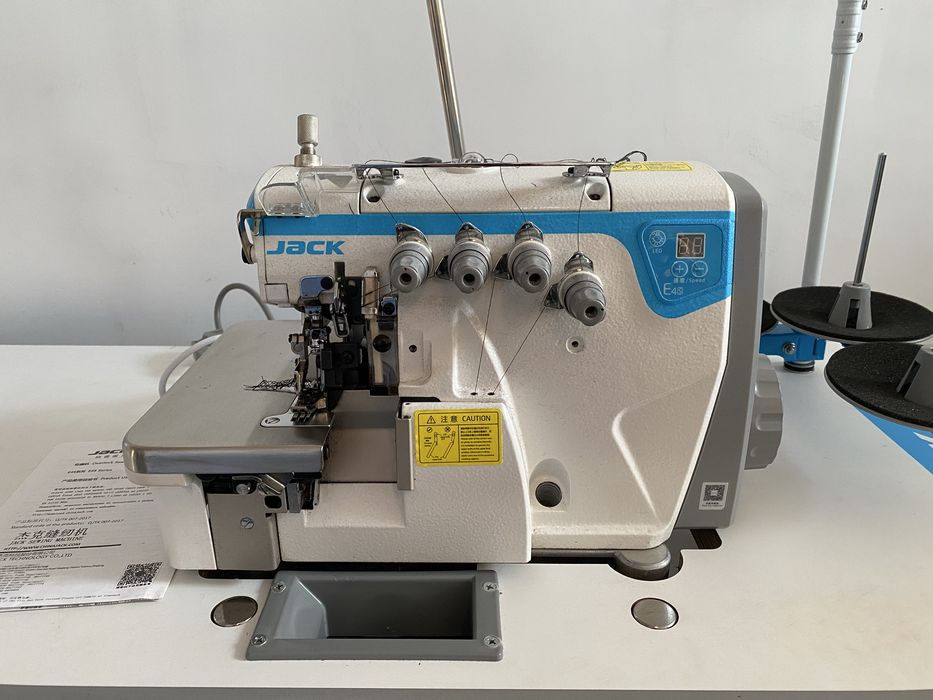 Промисловий оверлок Jack JK E4S-4-M03/333