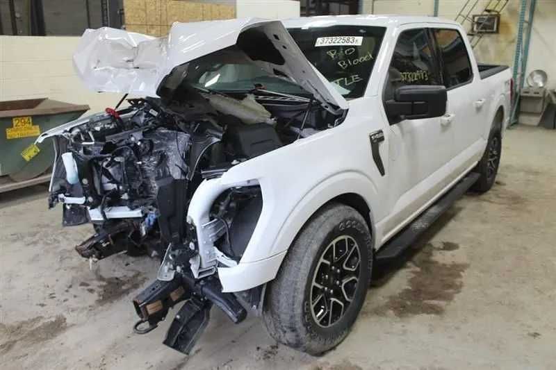Двері водія ford f150 2021  RL3Z-1020125-A ML3Z-1620125-B ML3Z-1620125