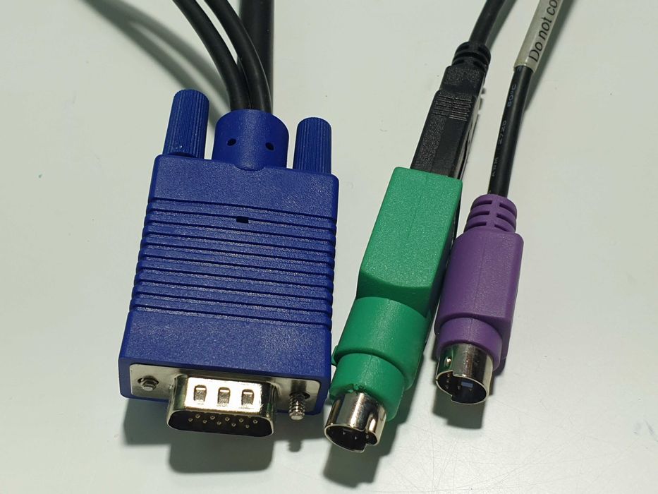 KVM-перемикачем  PS/2-USB Avocent CBL0030 кабель 3M