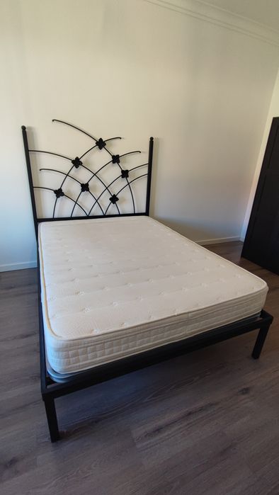 Cama de Casal Ferro 180cmx130cm (com colchão + 50€)