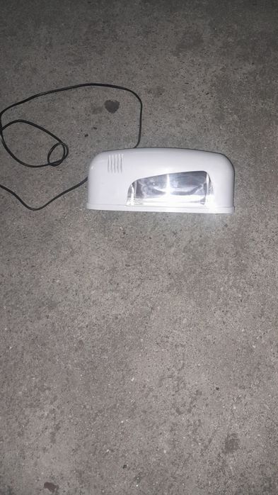 Mini forno para unhas gel .