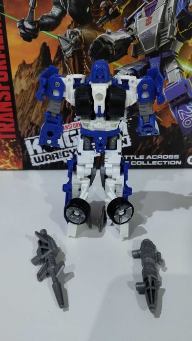 Transformers WFC Kingdom Autobot Mirage & Maximal Grimlock