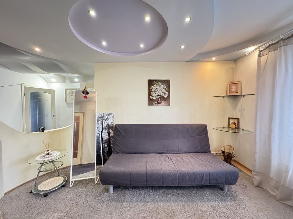 Продам 3к.кв возле метро Спортивная