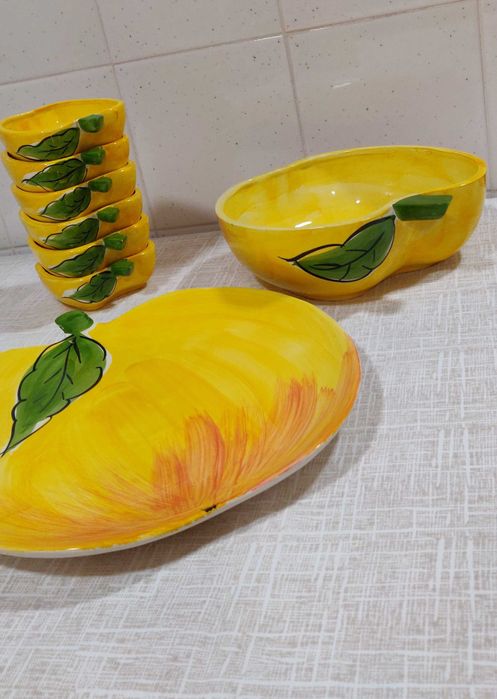 Loiça estilo bordallo para sobremesa em cerâmica pintada á mão.