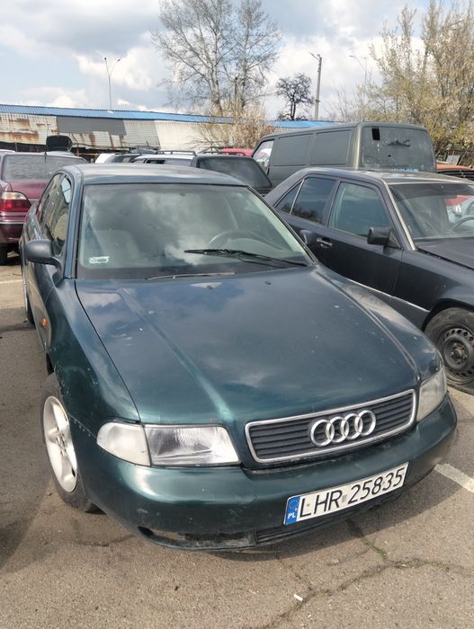 Продам Ауди А4 бляха 1.6 бенз