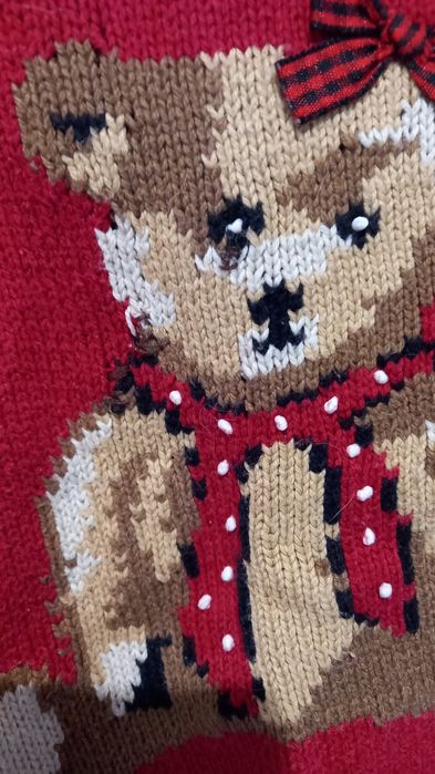 Śliczny sweterk czerwony z misiem, rozmiar 80