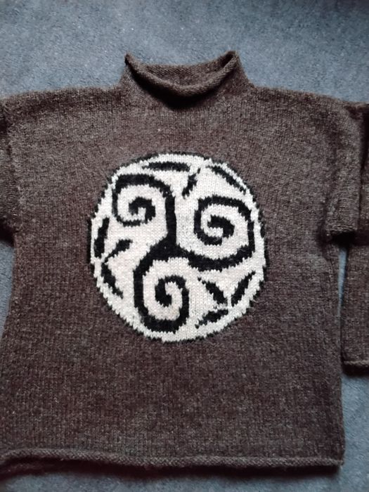 Sweter wełniany.