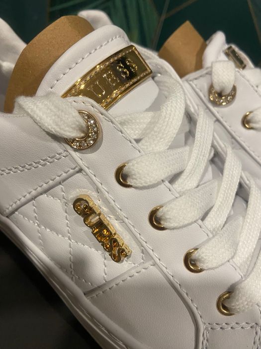 Sapatilhas marca Guess