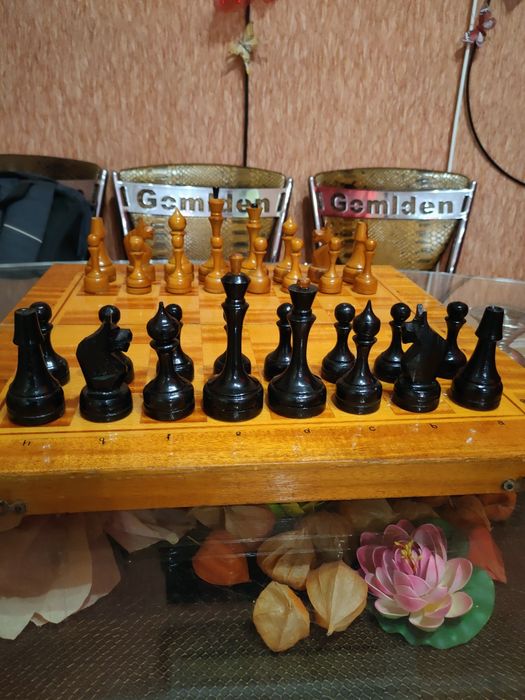 Старый игровой комплект 50 годов 47х47 см.
