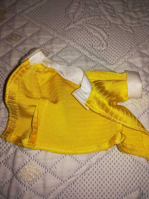 Camisola/ Casaco Amarelo para Boneca