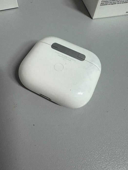 Apple AirPods (3rd generation)