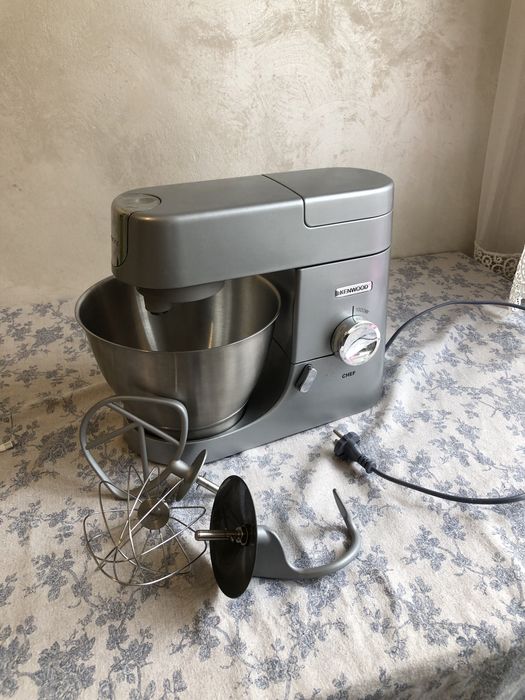 Планетарний міксер Kenwood