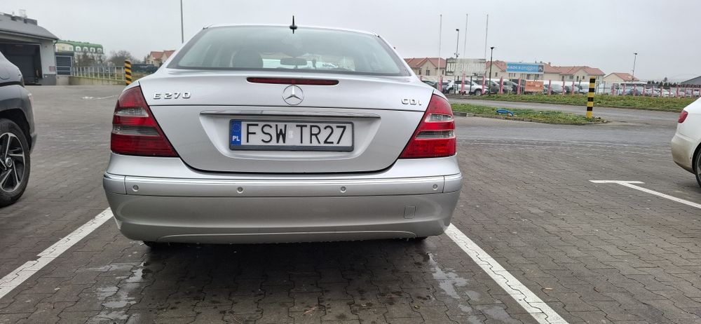 Mercedesa Benz w211