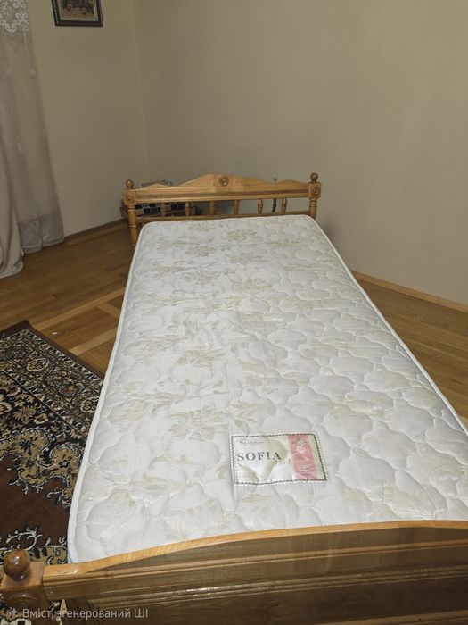 Ліжко дубове півтораспальне