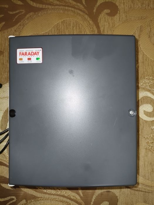 ДБЖивлення для роутера і оптоволоконного терміналу.