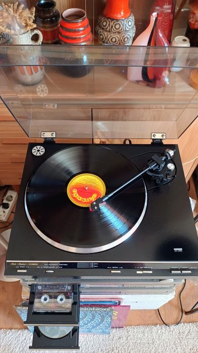 Gramofon FISHER studio-standart MT-274