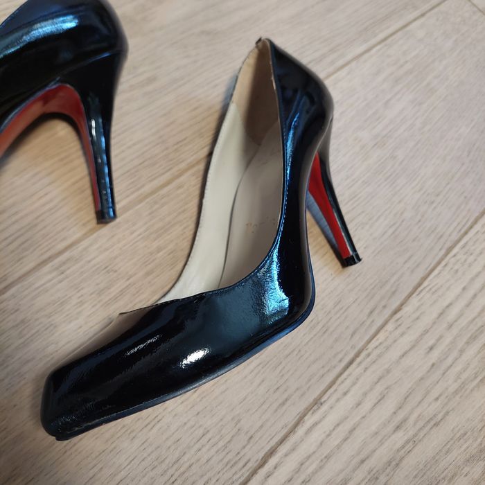 Christian Louboutin Decollete 100 Patent Black