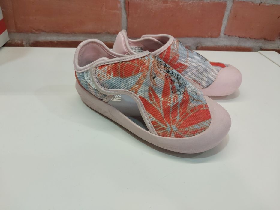Buty, sandałki, kapcie adidas