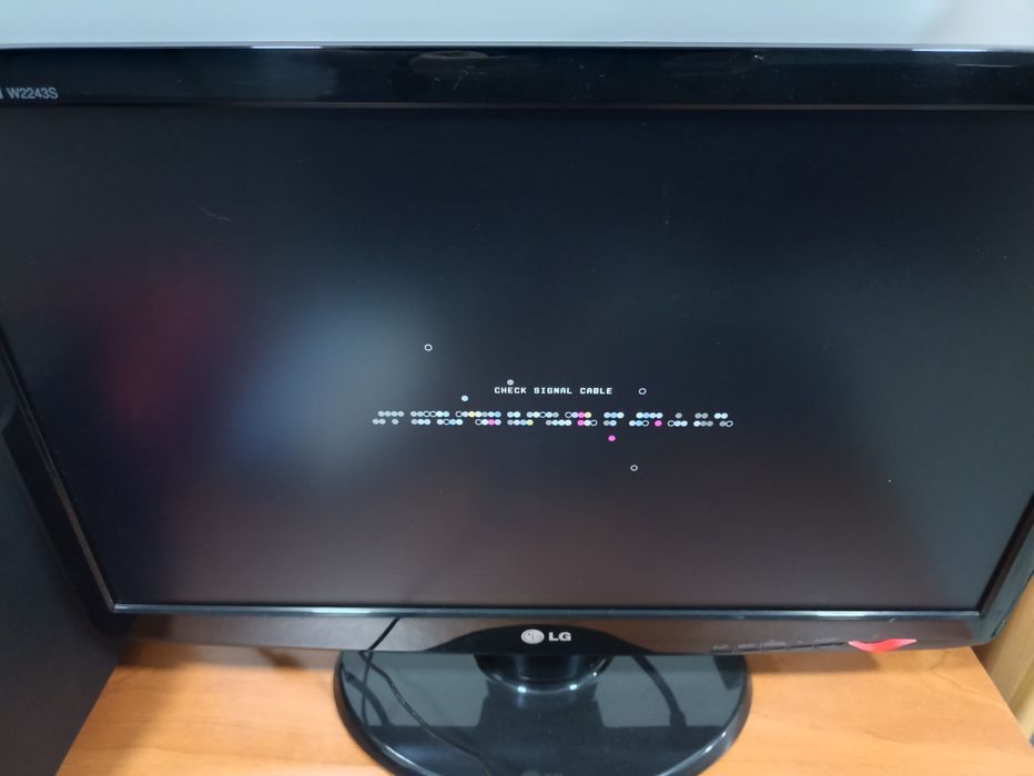 Monitor LG Flatron W2243S-PF (22)