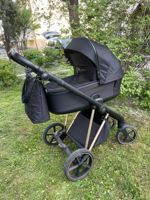 Коляска Roan ivi  3 в 1