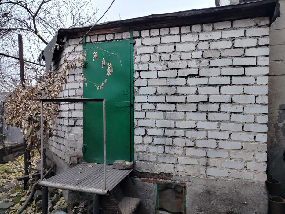 Продам 1/2дома с отдельным входом 2гаража р-н ул.Алтайская