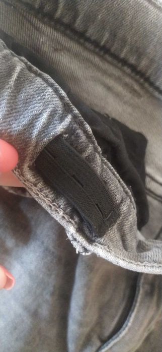 Szare jeansy z przetarciami,wysoki stan ,proste nogawki,ZARA, rozm.XS