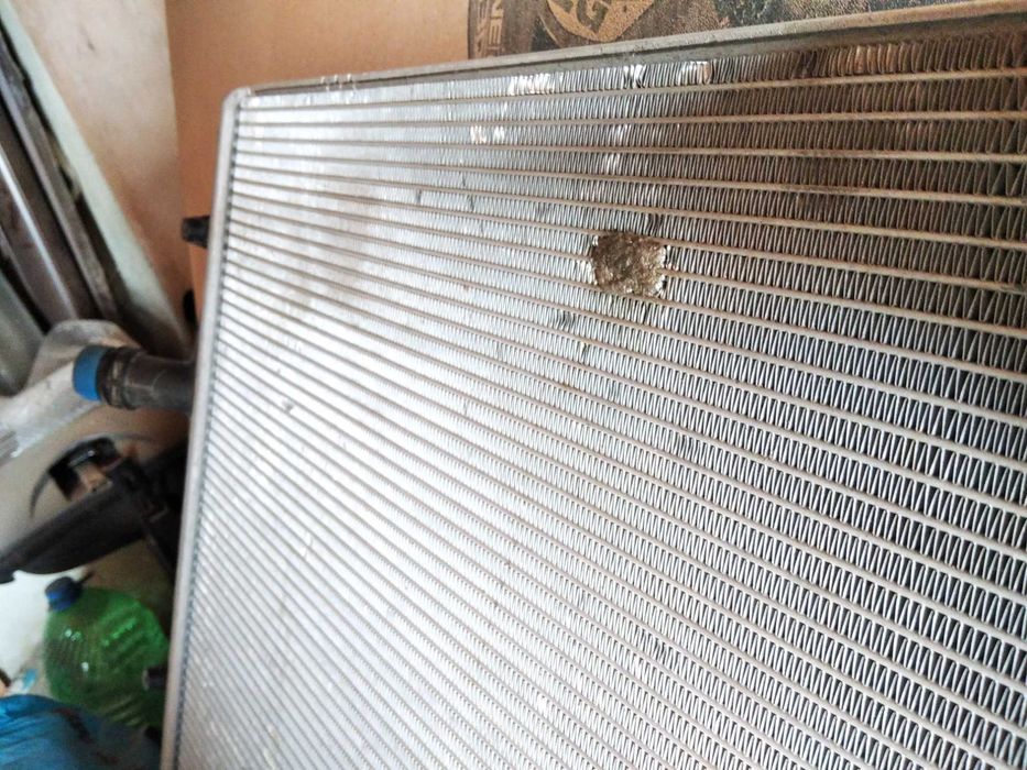 Оригінальний радіатор охолодження VAG