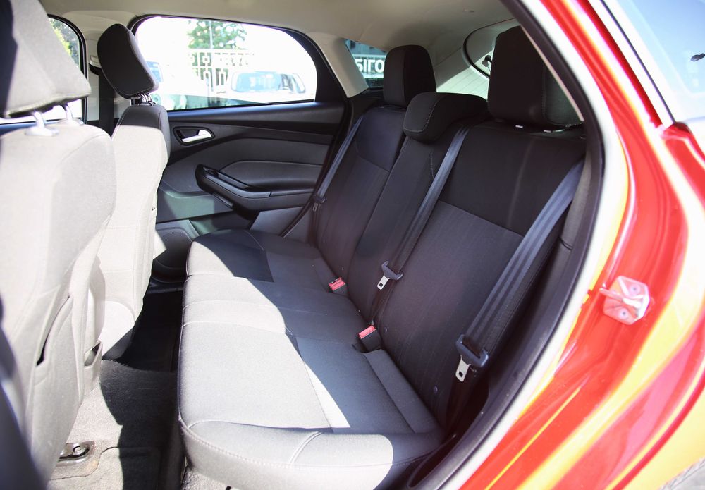 Ford Focus 2017 VIN 1FADP3K23HL247283 фото оголошення 8 з 20
