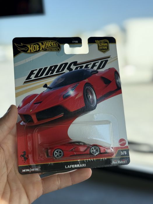 Hot Wheels La Ferrari