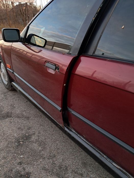 Продам машину BMW E36