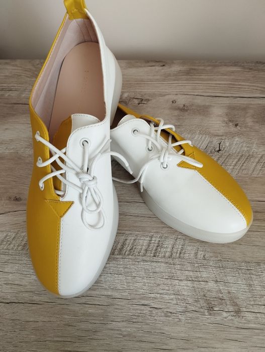 Нові кроси 39р...