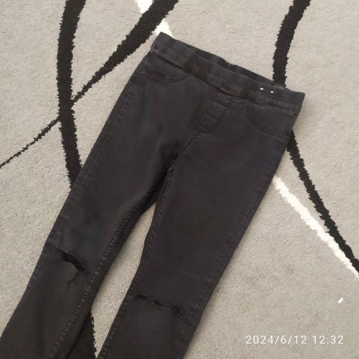 Czarne tregginsy hm 110