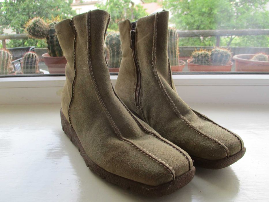 Замшевые полусапожки Экко