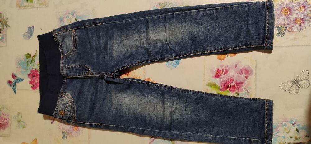 Дитячі джинси на 2-3 роки