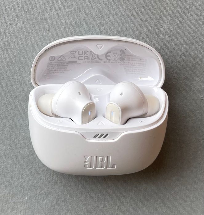 JBL Tune Beam ANC, słuchawki bezprzewodowe z mikrofonem.