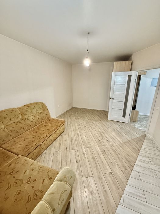 Продаж квартири Леваневців