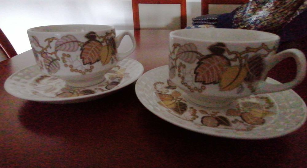 Conjunto de duas chávenas com pires Pontesa