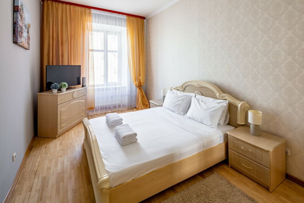 Подобово 2-к. центр, вул. І.Огієнка