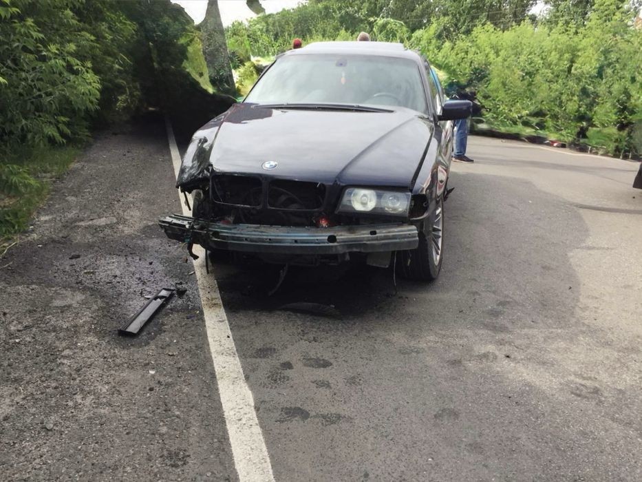 Продам BMW E38 после дтп