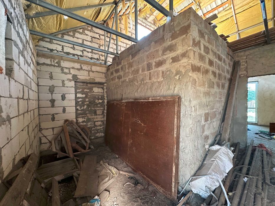 Продам капітальний житловий будинок, 10 хвилин від метро Індустріальна