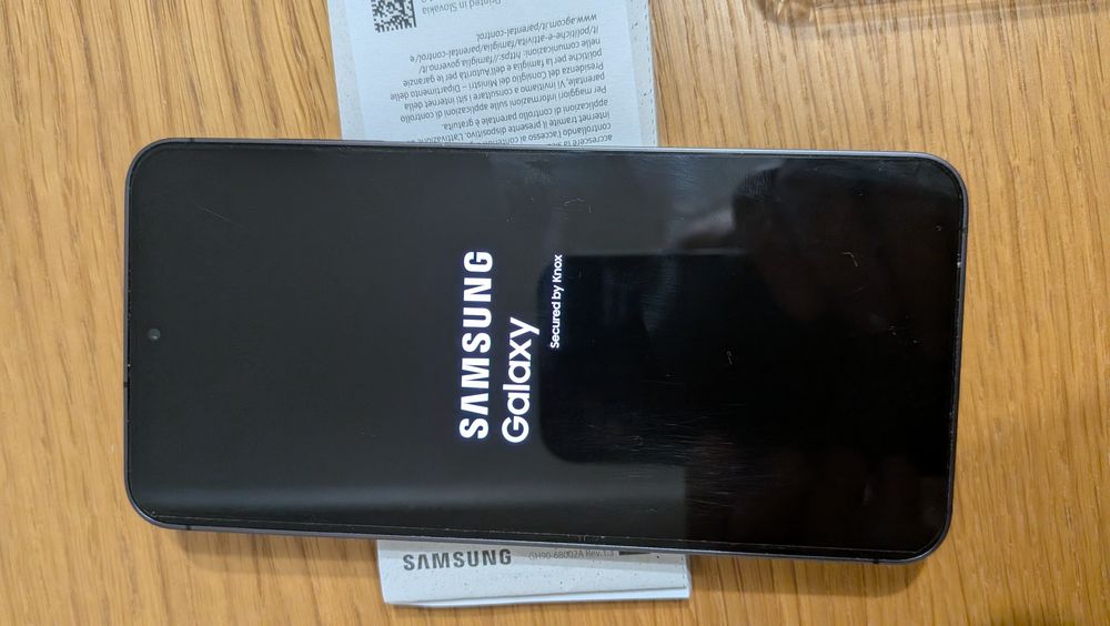 Samsung Galaxy  S24  5 G  / 8 + 256 GB dual -sim