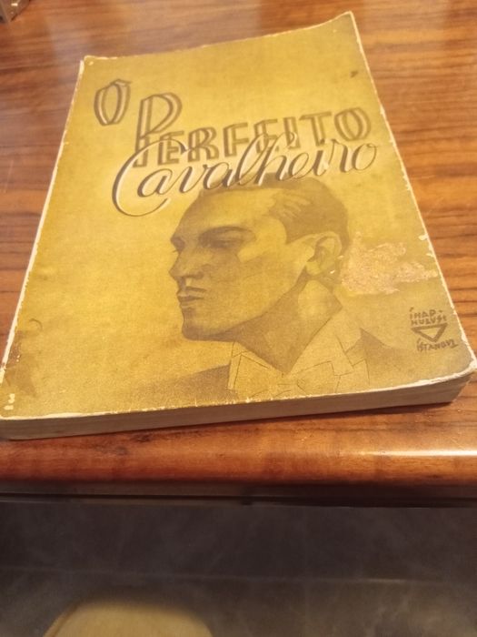 Perfeito cavalheiro é um livro antigo e Raro com ensinamentos importan