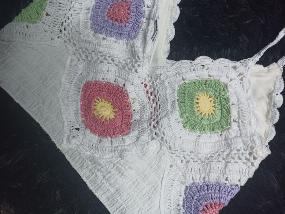 Stradivarius top ażur śliczny