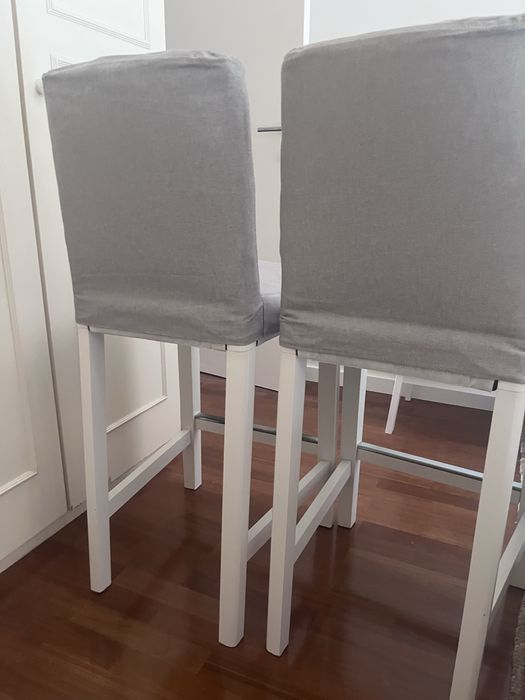 Cadeiras altas Bergmund novas